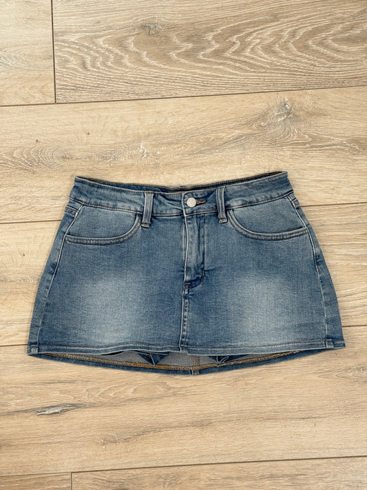 Valeria Light blue denim skort